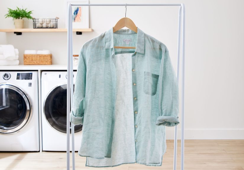 How to Iron Clothes Without an Iron