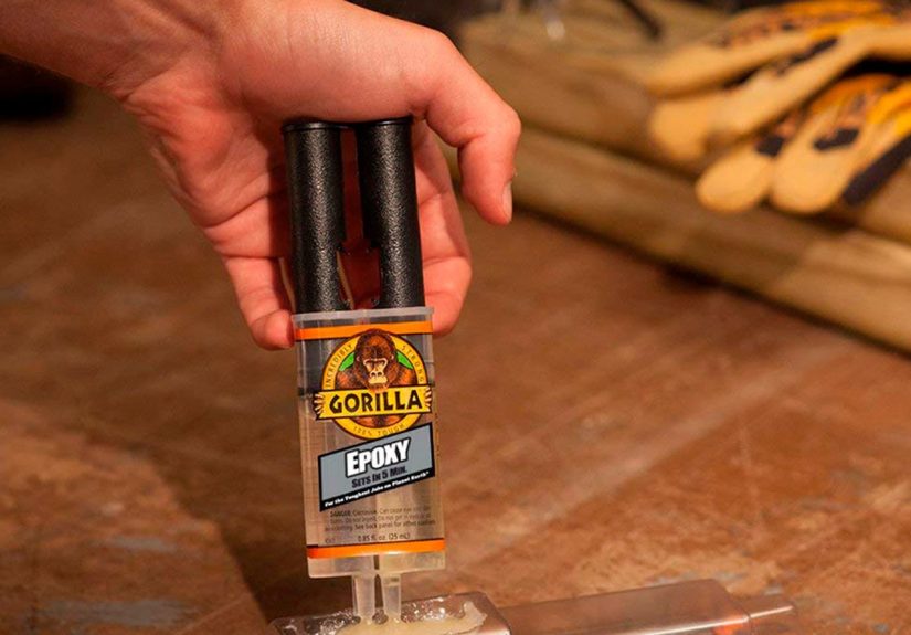 Spackling, Joint Compound, Epoxy: Which is the Best for Filling Holes?