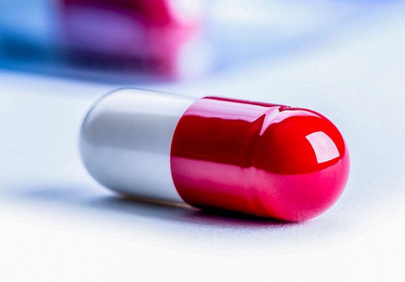 Synthetic Antibiotics Defeat Super Bacteria