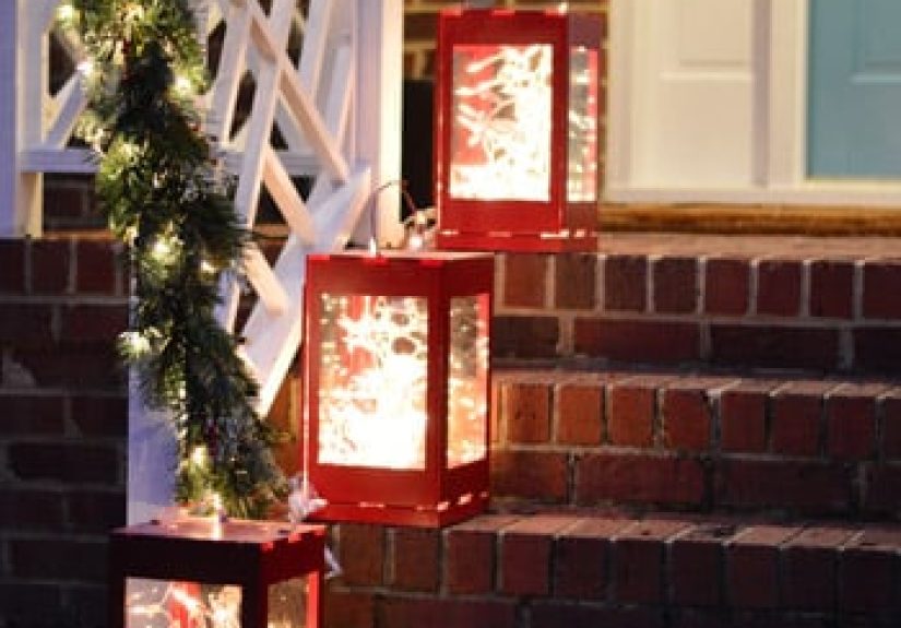 The Easy Way To Hang Wreaths On Windows