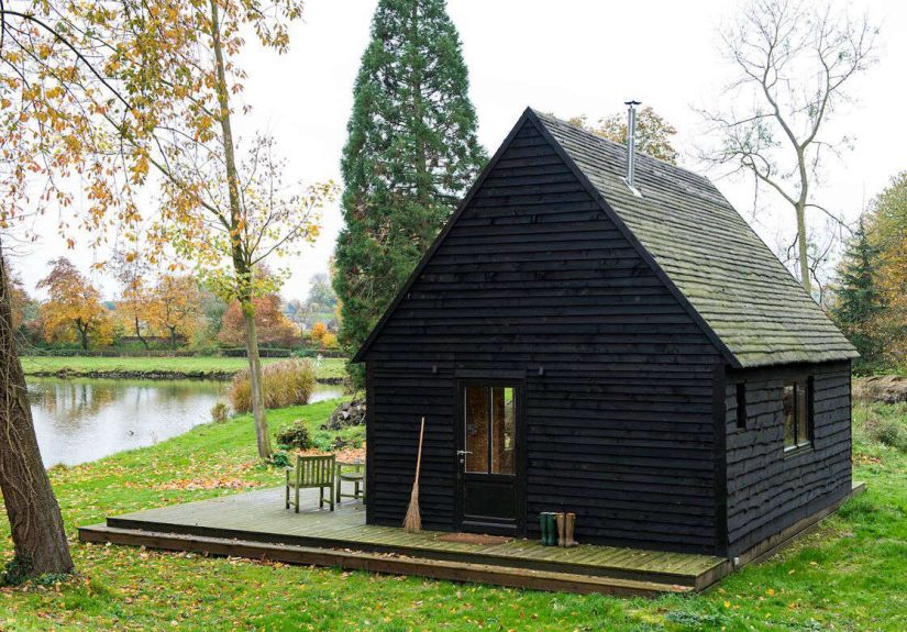 An Architect-Designed&mdash;and Built&mdash;Lakeside Cabin for Under $40,000