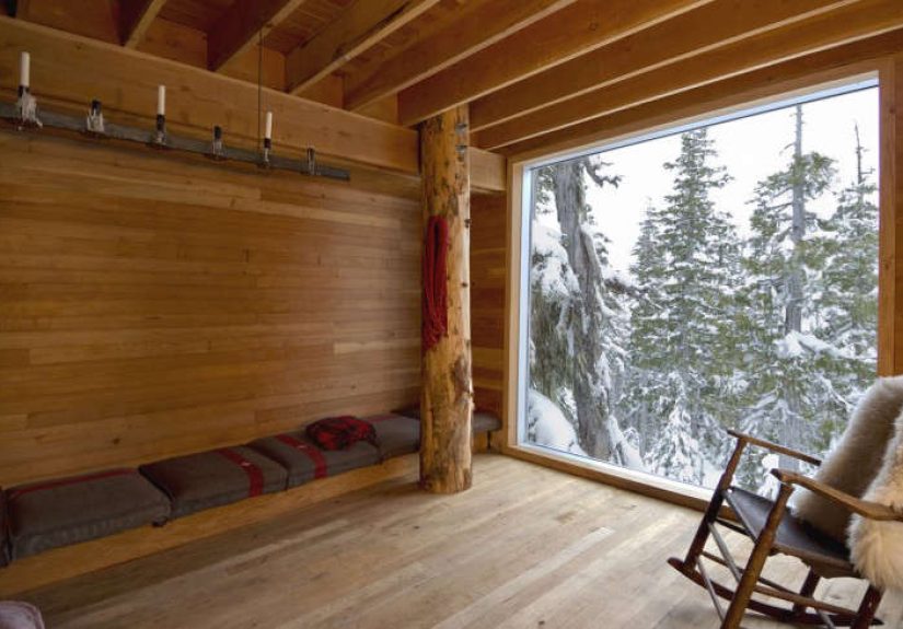 An Off-the-Grid Cabin in Vancouver, Candlelight Included