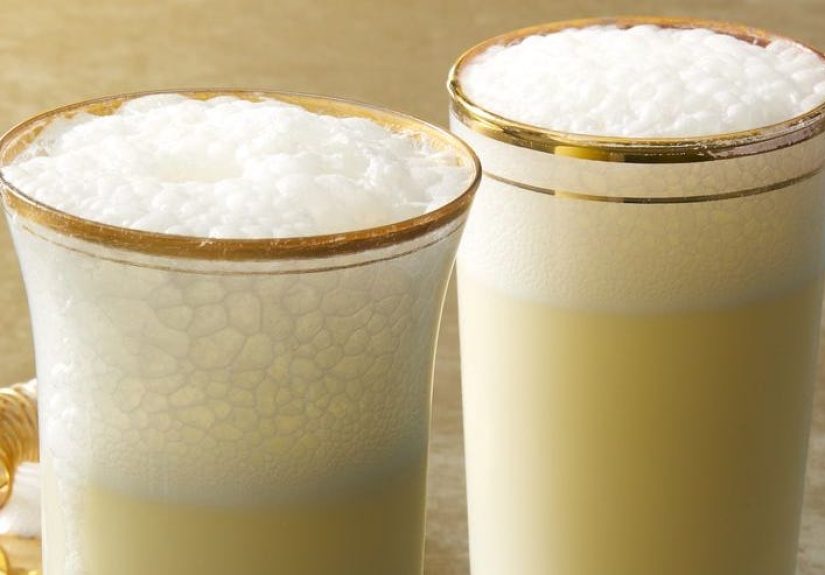 Best Classic Ramos Gin Fizz Recipe - How to Make a Classic Ramos Gin Fizz Cocktail