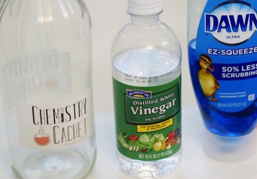 DIY Quick Daily Bathtub Cleaner