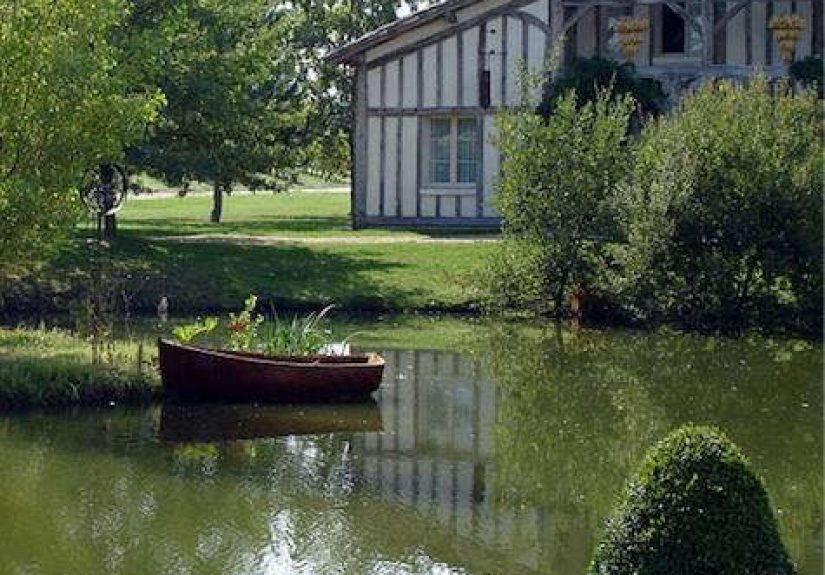 Hotels & Lodging: Les Sources de Caudalie in Bordeaux