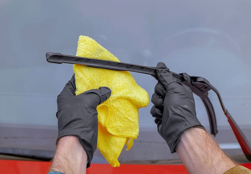 How To Clean Windshield Wiper Blades
