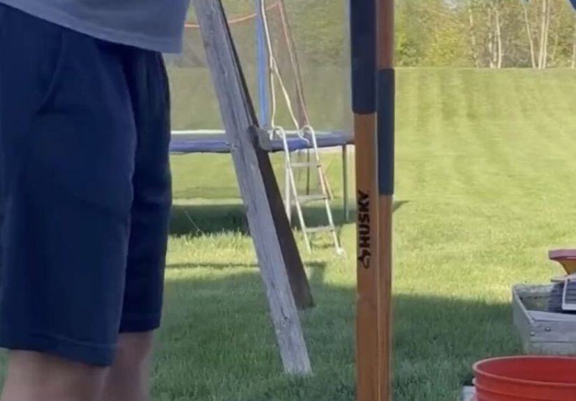 How to Easily Build a DIY Privacy Screen Outdoors