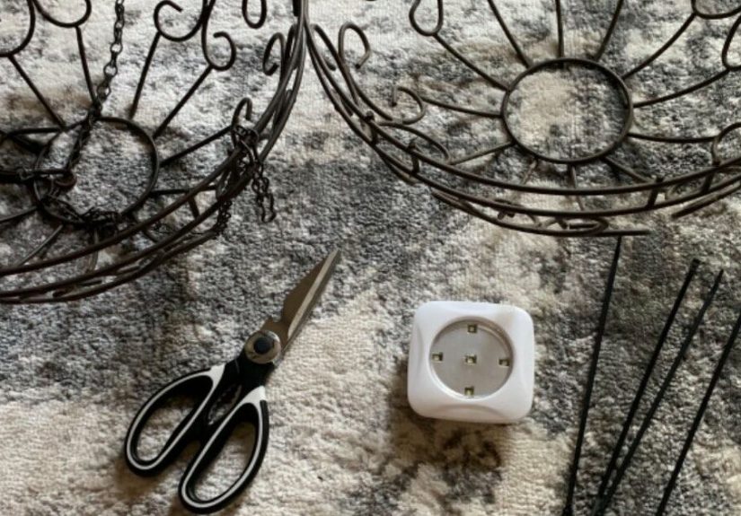 How to Make a Quick and Easy DIY Indoor/Outdoor Light
