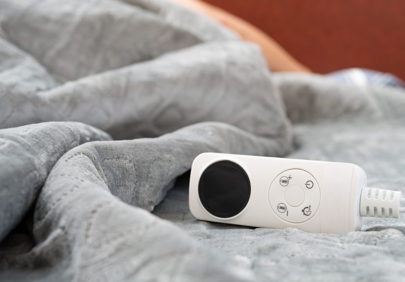 How to Wash a Heated Blanket Without Damaging the Electrical Components
