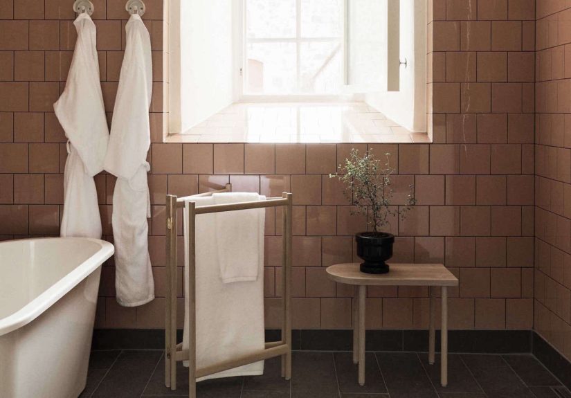 Remodelista Reconnaissance: A Petite Folding Towel Rack for the Bathside