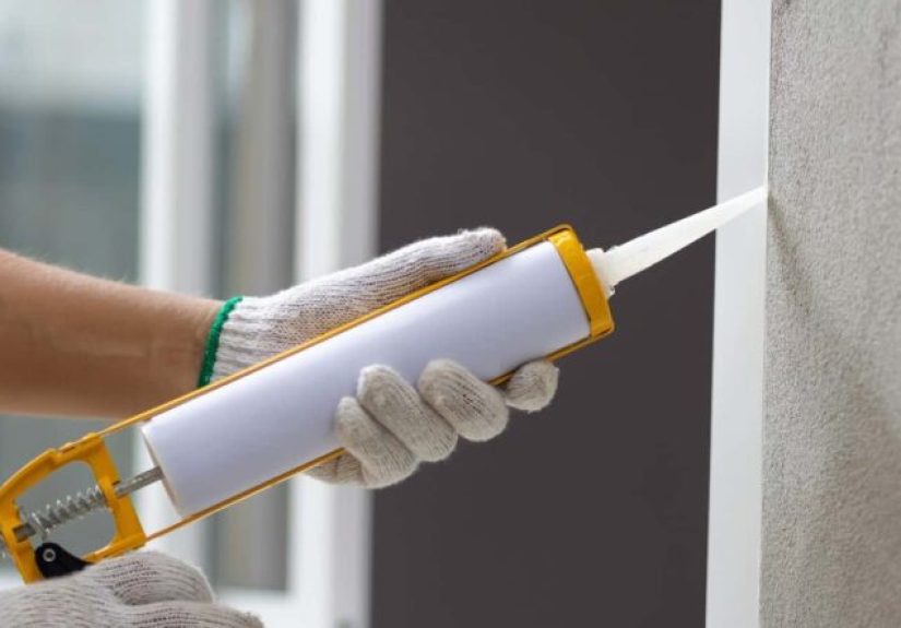 How To Caulk Windows