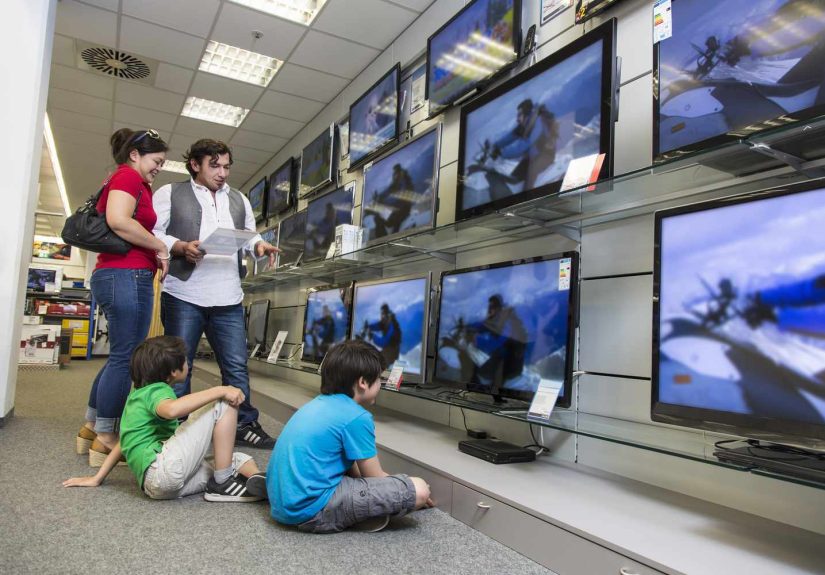 Should You Get a DTV Converter Box or an HDTV?