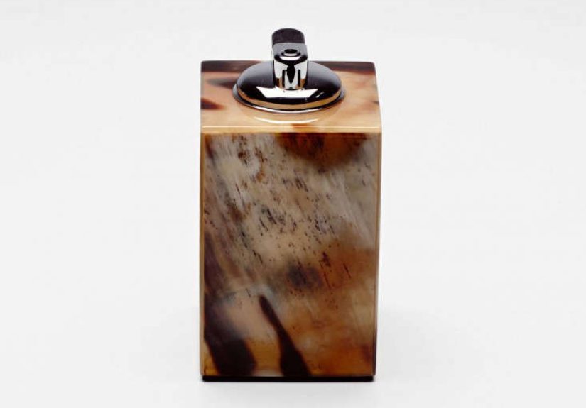 Flair Arca Horn and Chromed Brass Lighter