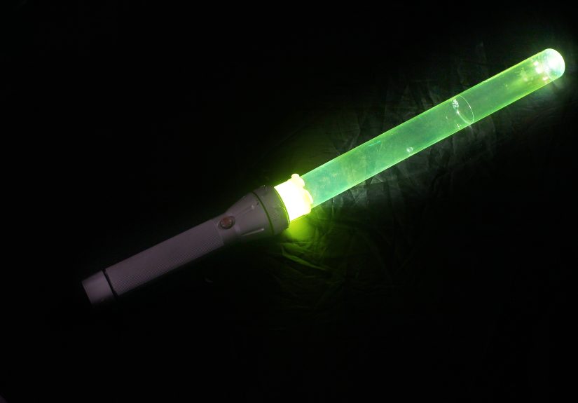 How to Make a Light Saber Using Everyday Items: 11 Steps