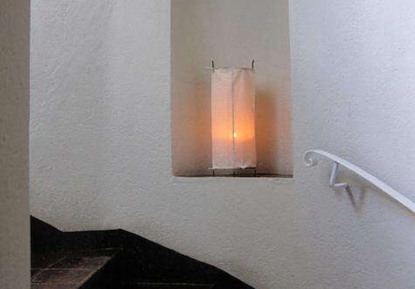 Lighting: Delphine Lantern from Casamidy