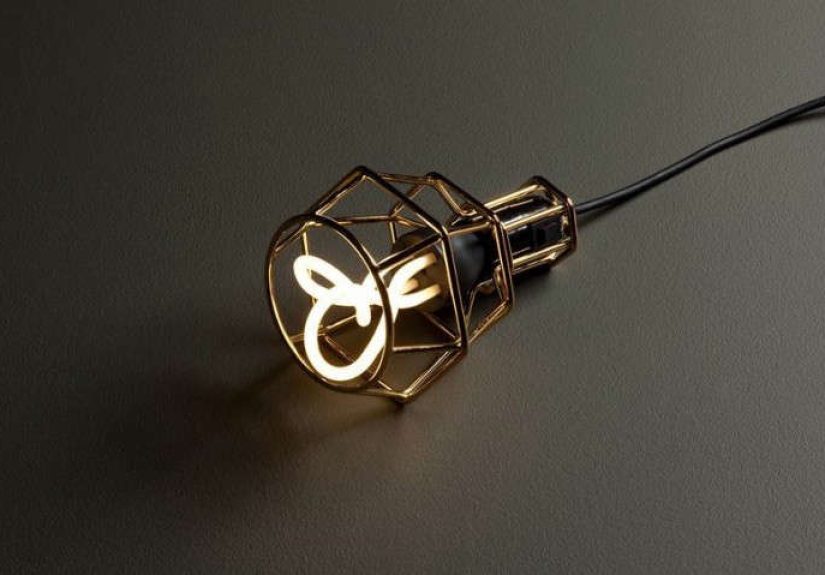 Plumen 001 Original 11W CFL Light Bulb