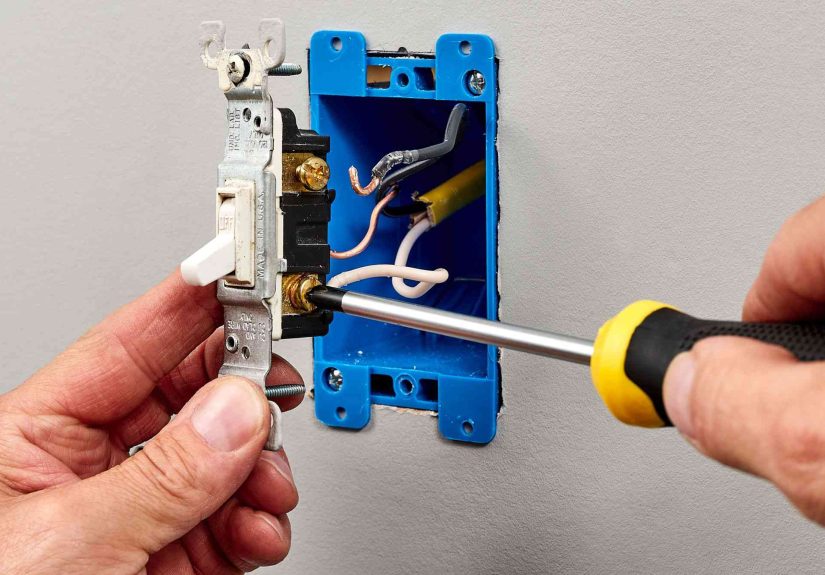 Push-in Wire vs. Screw Connectors on Switches & Outlets