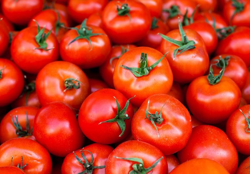 Tomatoes: Nutrients and Health Benefits